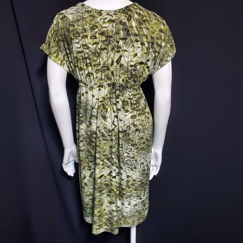 Green Patterned Dress - Picture 4 of 4